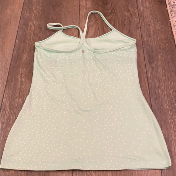 Lulu Lemon Tank - Picture 4 of 6